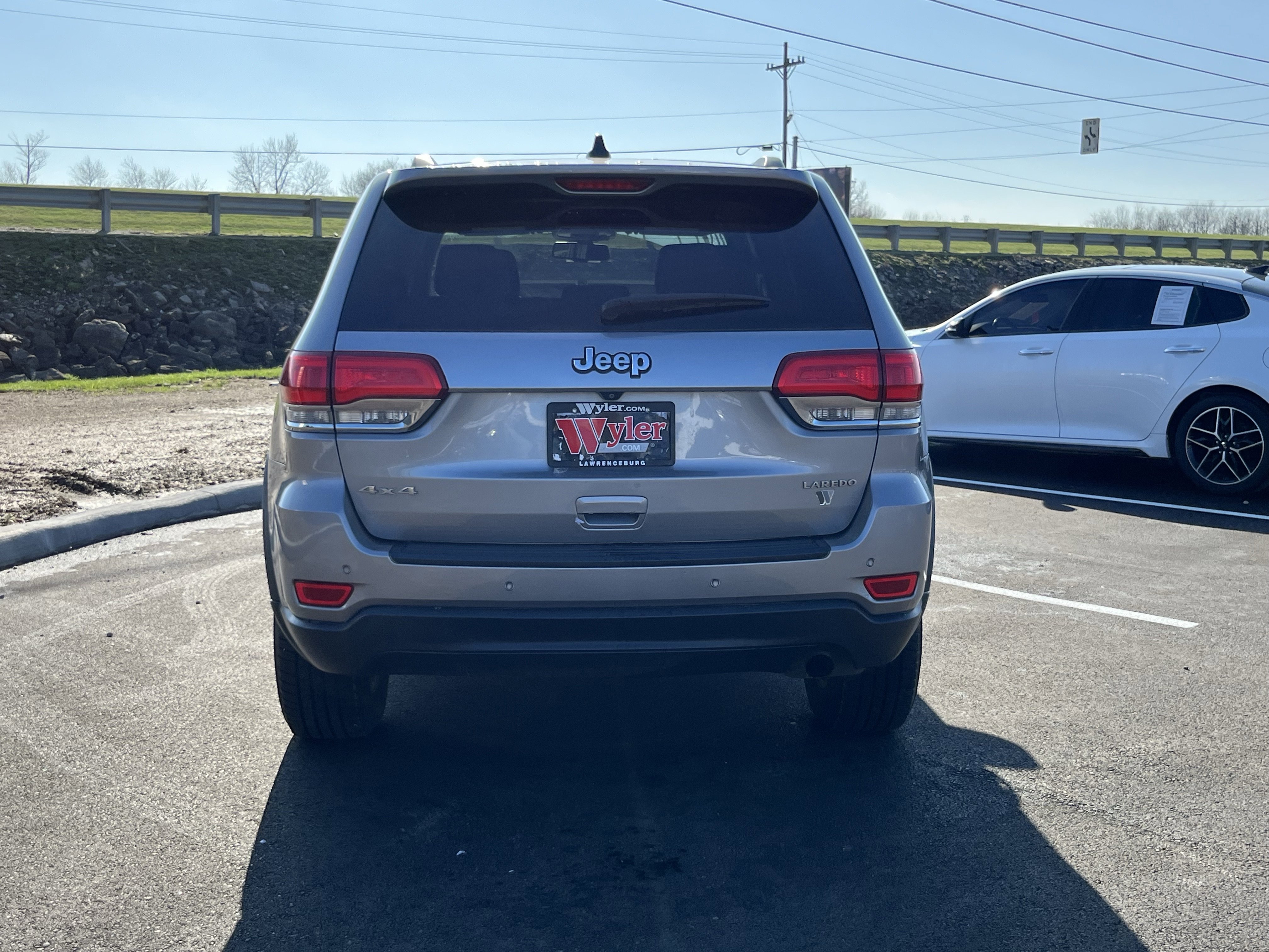 Used 2015 Jeep Grand Cherokee Laredo w/ Quick Order Package 23E image 7