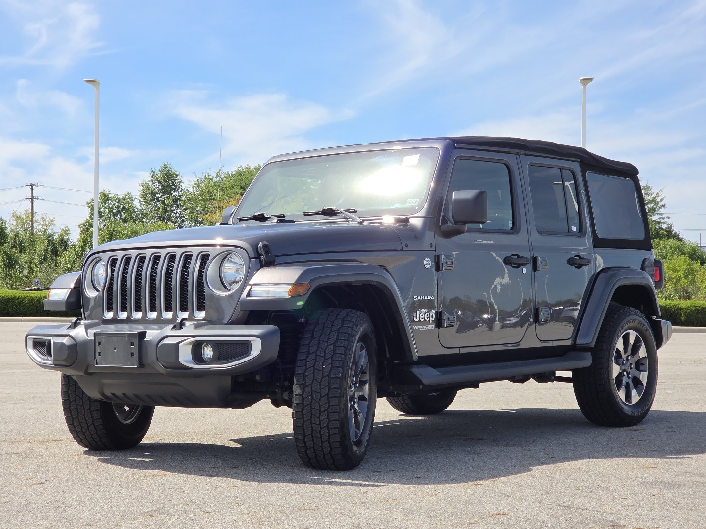 Used 2018 Jeep Wrangler Unlimited Sahara AWD/4WD image 11