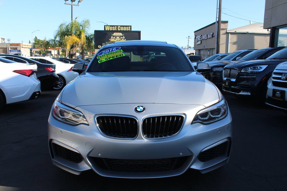 Used 2016 BMW M235i Coupe RWD image 3