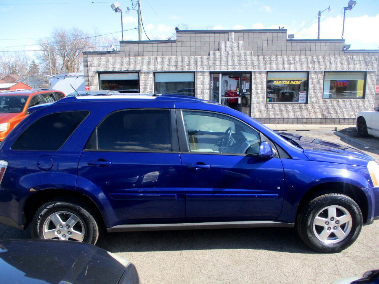 Used 2007 Chevrolet Equinox LT image 2