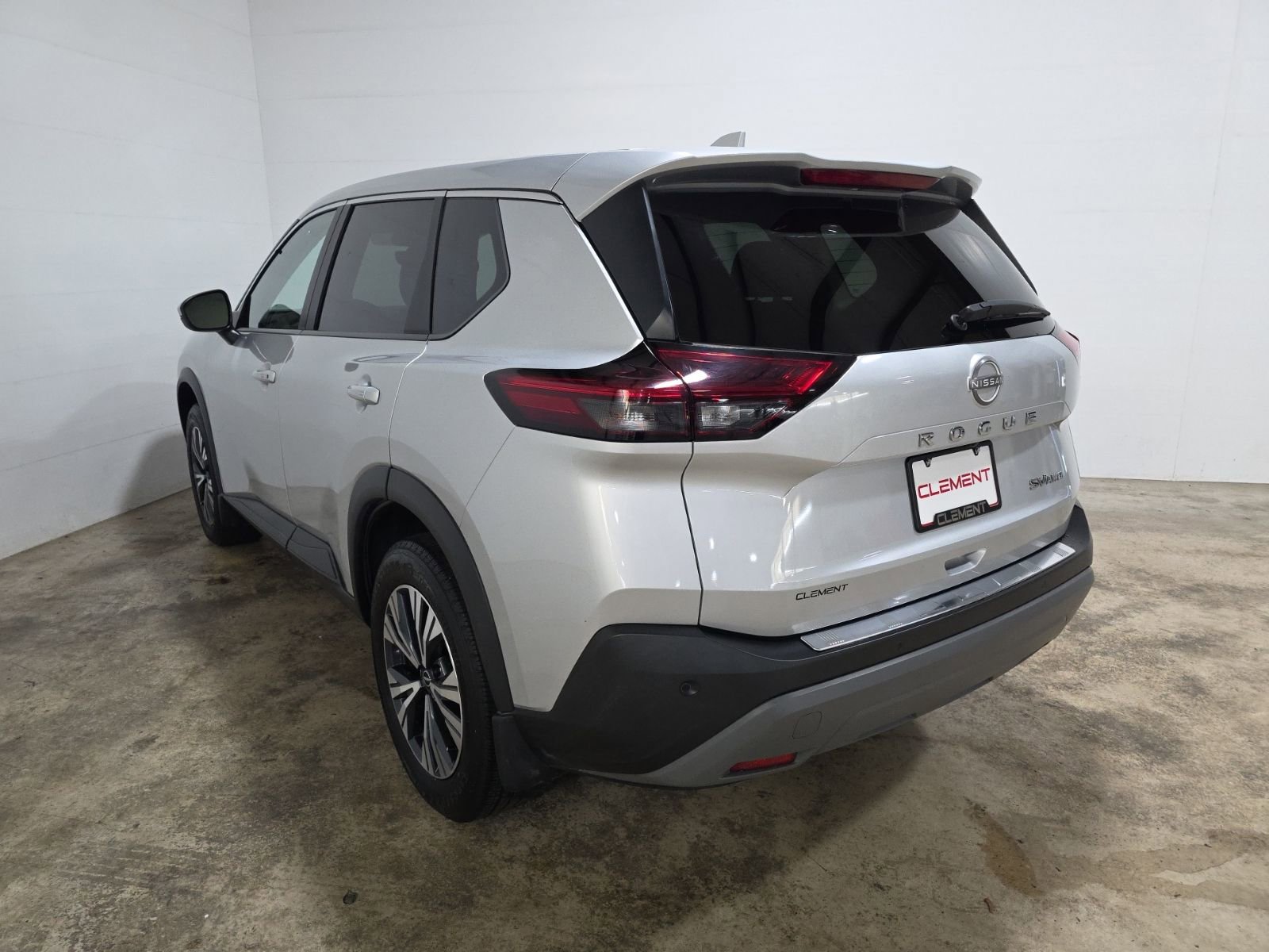Used 2022 Nissan Rogue SV image 8