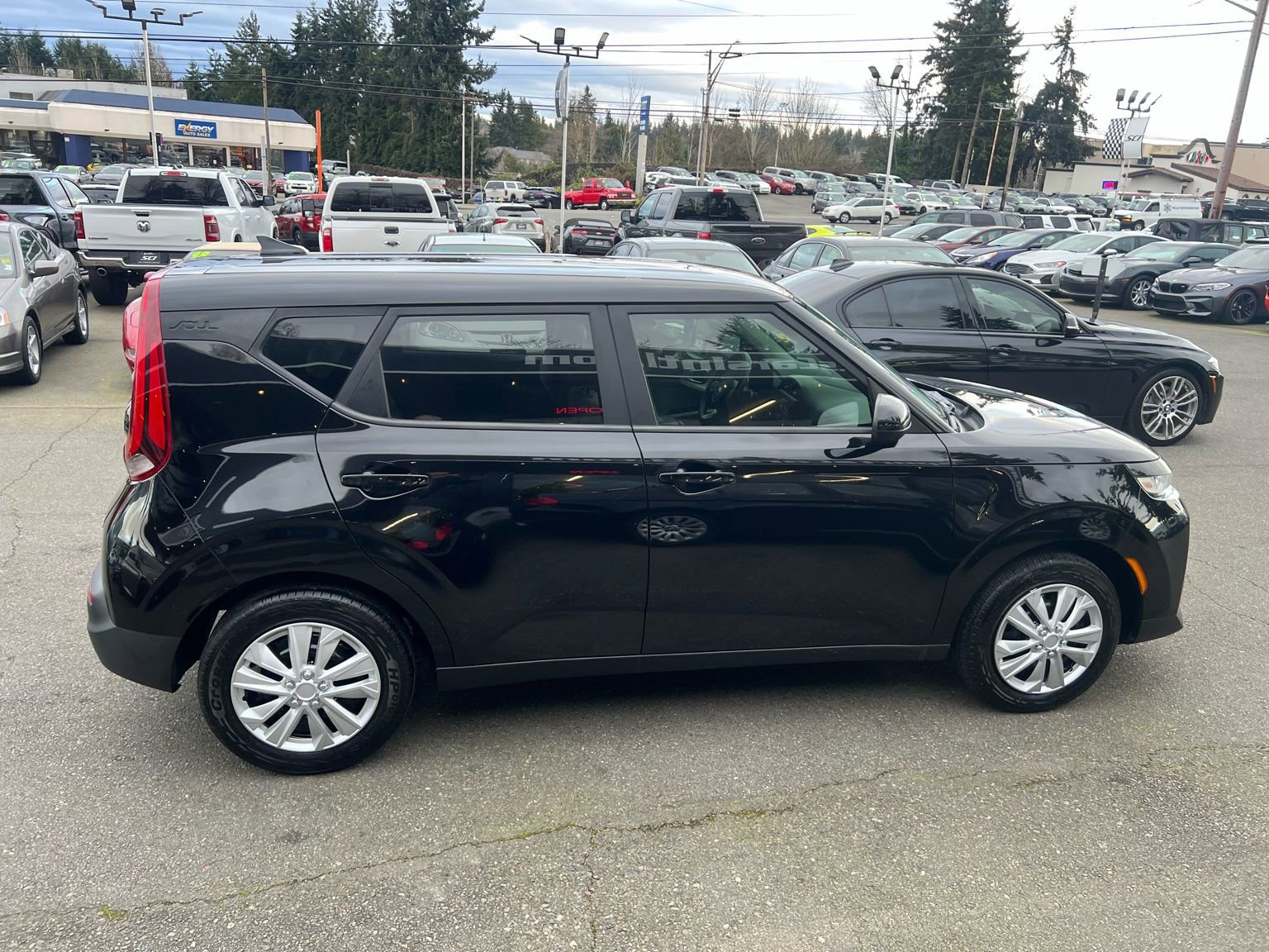 Used 2021 Kia Soul LX FWD image 4