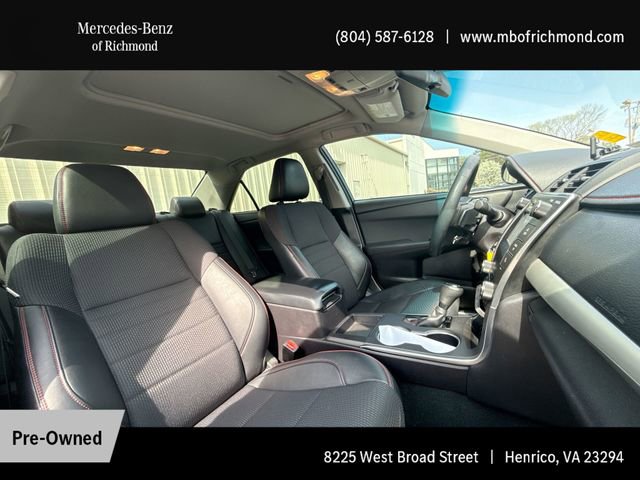 Used 2017 Toyota Camry SE w/ Moonroof Package image 6