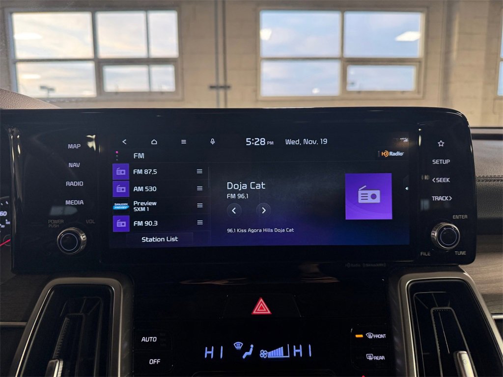 Certified 2022 Kia Sorento S w/ Panoramic Sunroof Package image 17