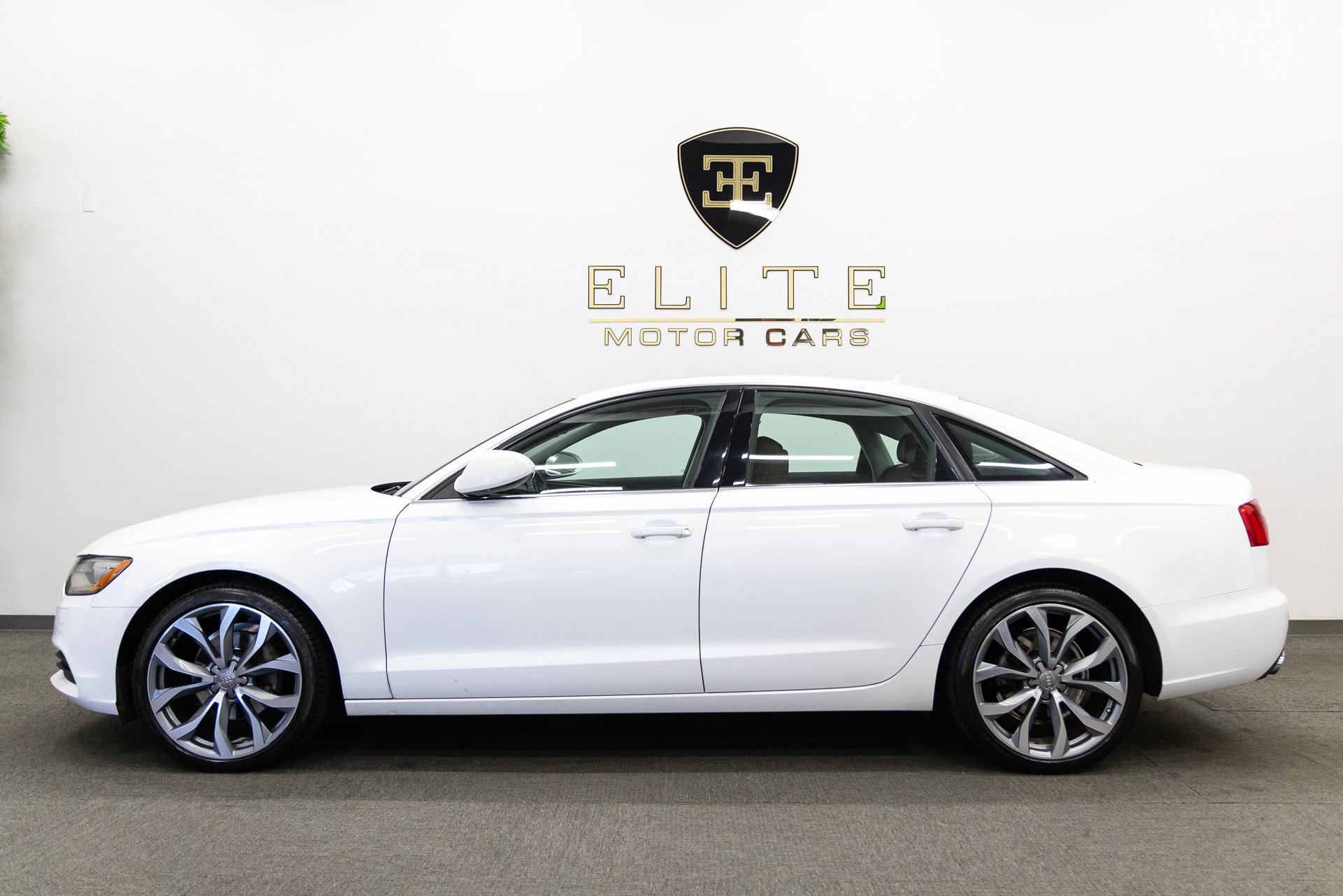 Used 2013 Audi A6 2.0T Premium Plus w/ Premium Plus Pkg AWD/4WD image 2