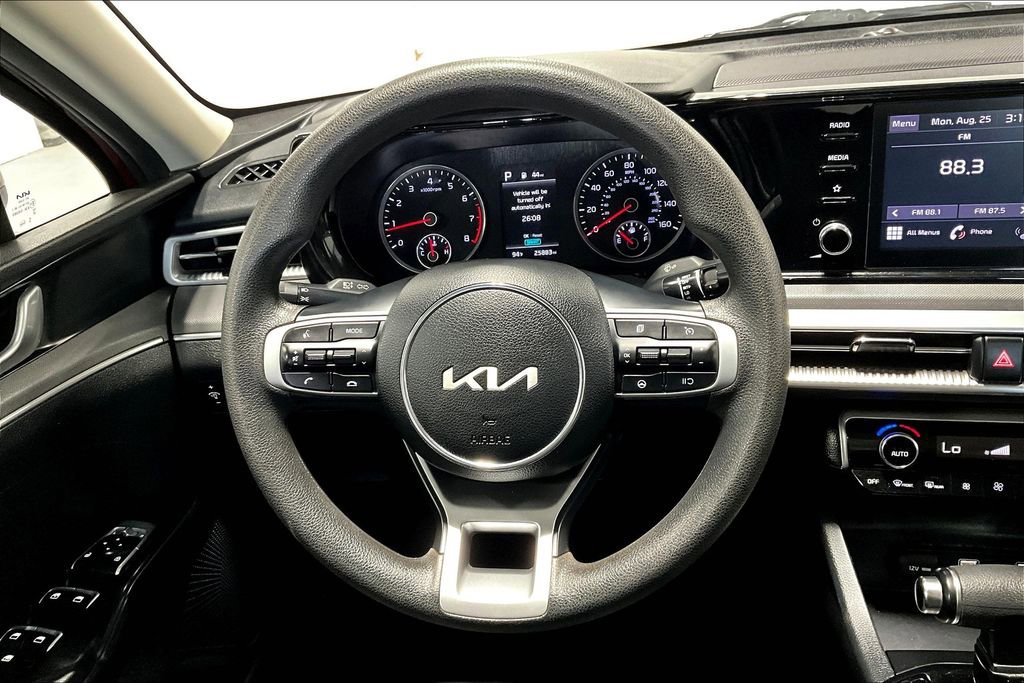 Used 2023 Kia K5 LXS image 7