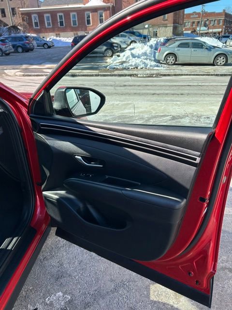 Used 2023 Hyundai Tucson SE image 10