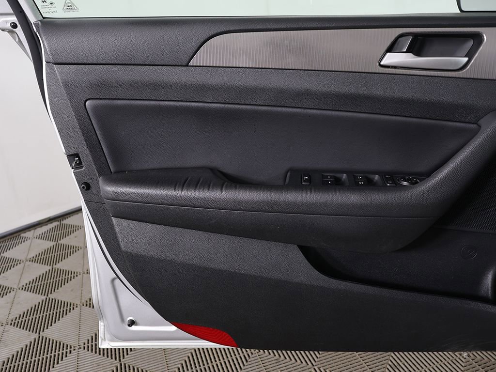 Used 2019 Hyundai Sonata Sport w/ Tech Package 03 FWD image 21