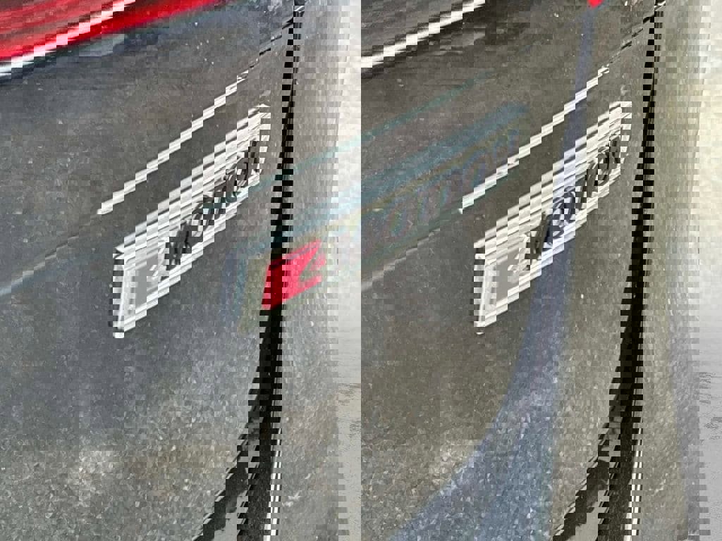 Used 2020 Volkswagen Tiguan SE w/ Panoramic Sunroof Package image 11