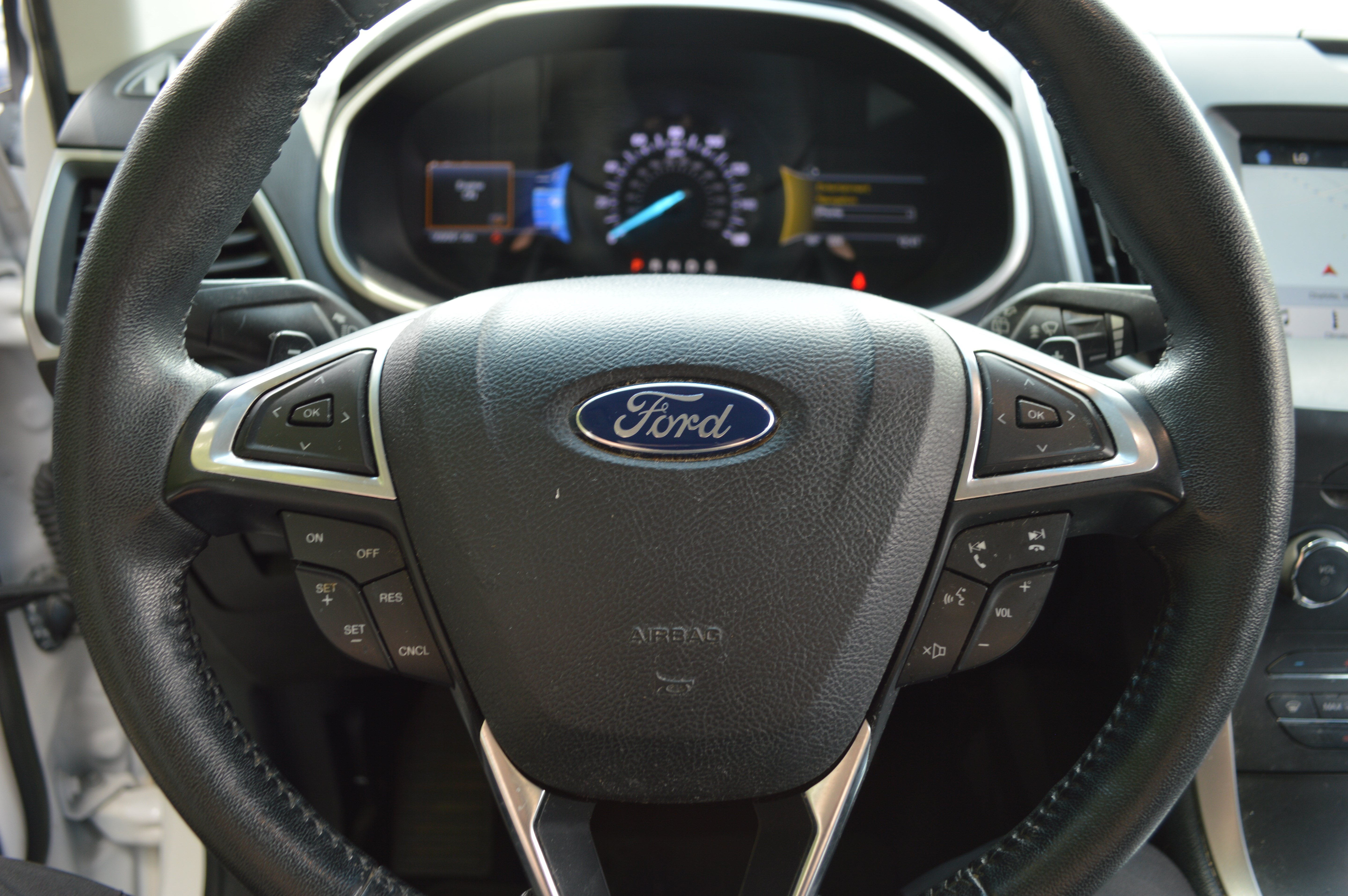 Used 2017 Ford Edge SEL w/ Equipment Group 201A AWD/4WD image 6