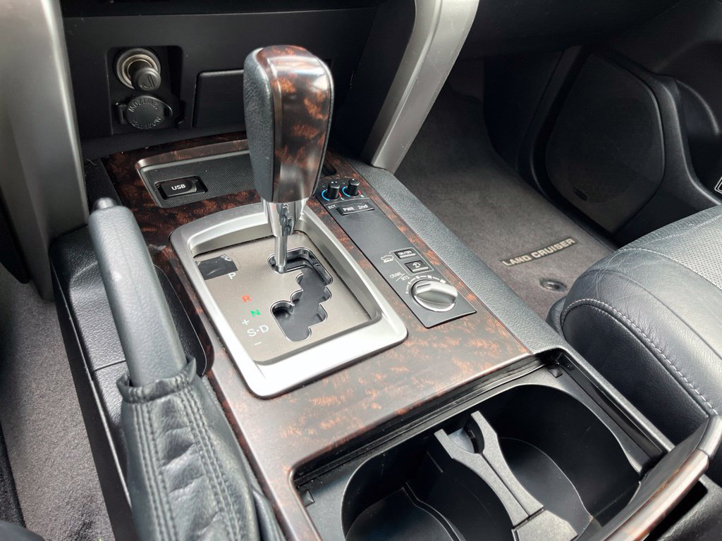 Used 2014 Toyota Land Cruiser AWD/4WD image 32