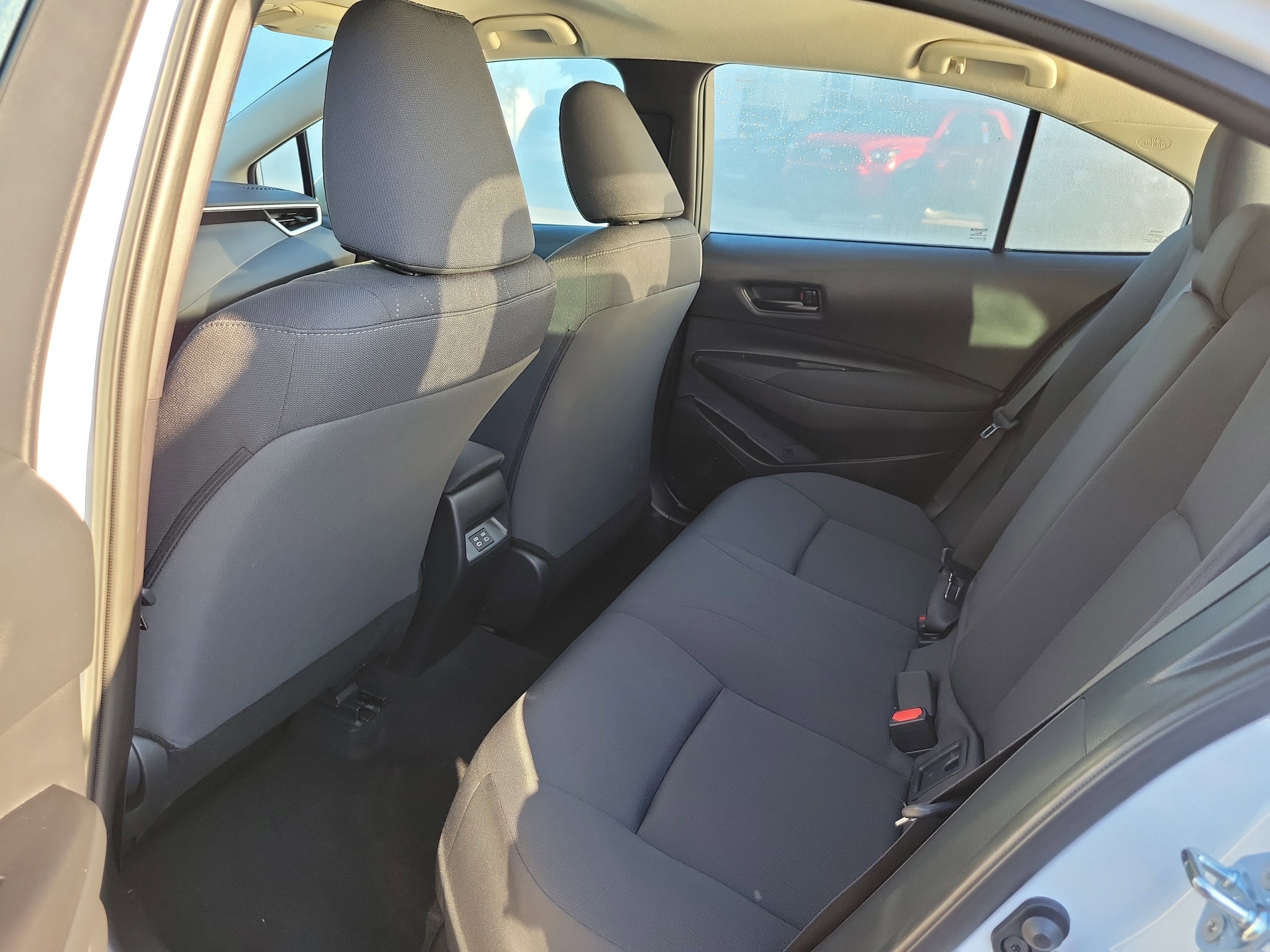 Used 2025 Toyota Corolla LE image 10