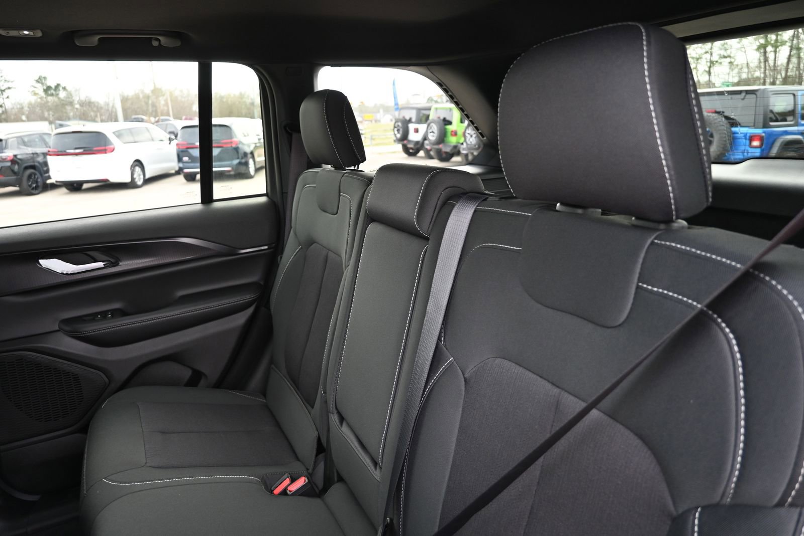 New 2026 Jeep Grand Cherokee Laredo X AWD/4WD image 18