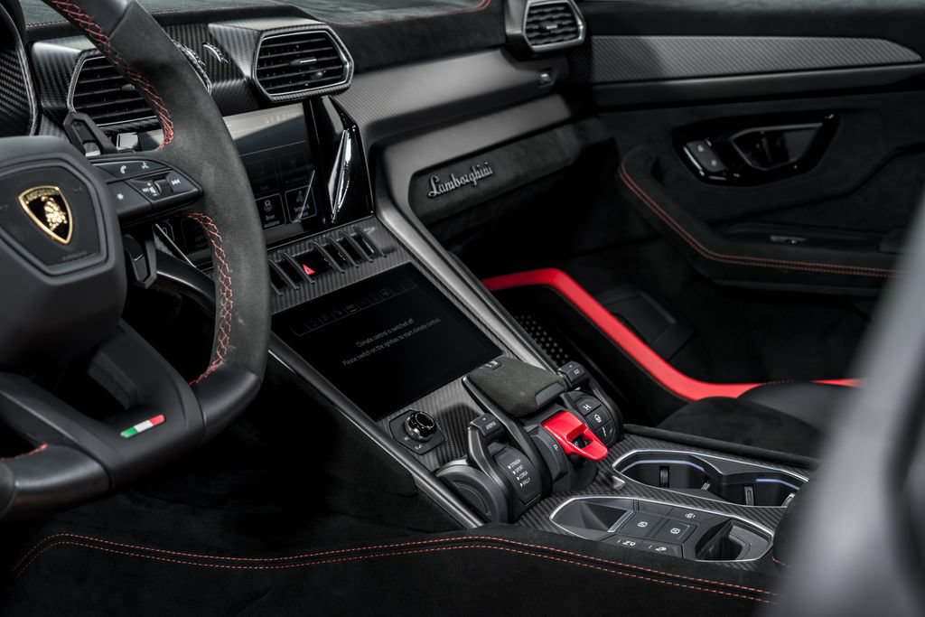Used 2024 Lamborghini Urus Performante AWD/4WD image 23