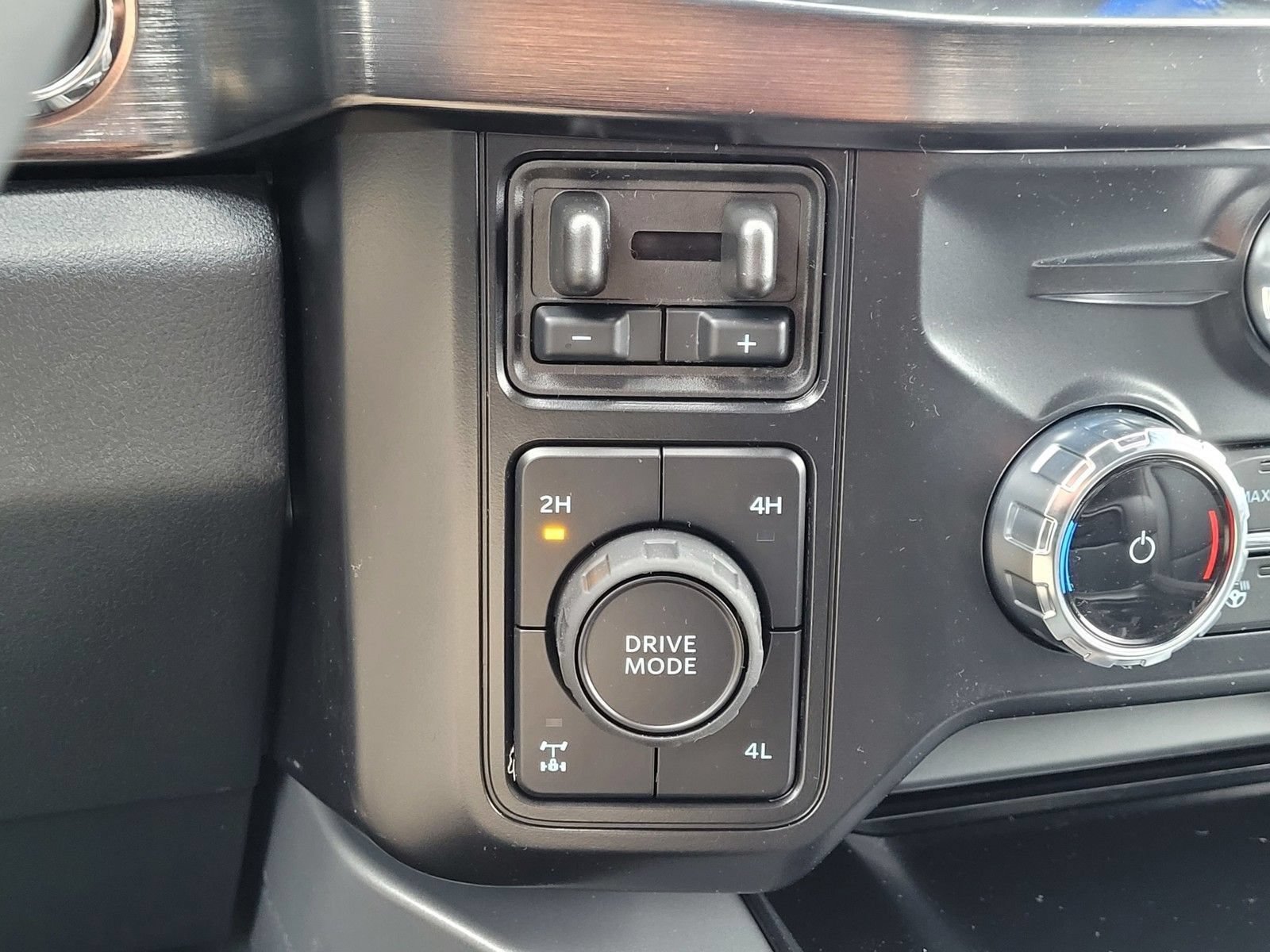 New 2026 Ford F250 Lariat w/ Lariat Ultimate Package AWD/4WD image 24