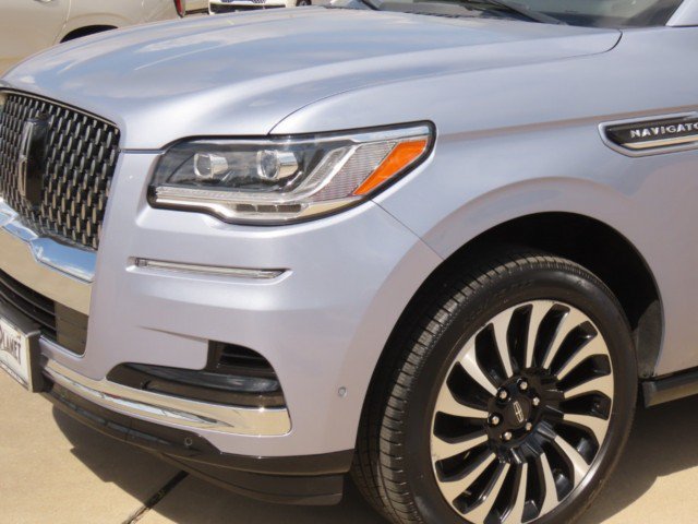 Used 2024 Lincoln Navigator L Black Label AWD/4WD image 3