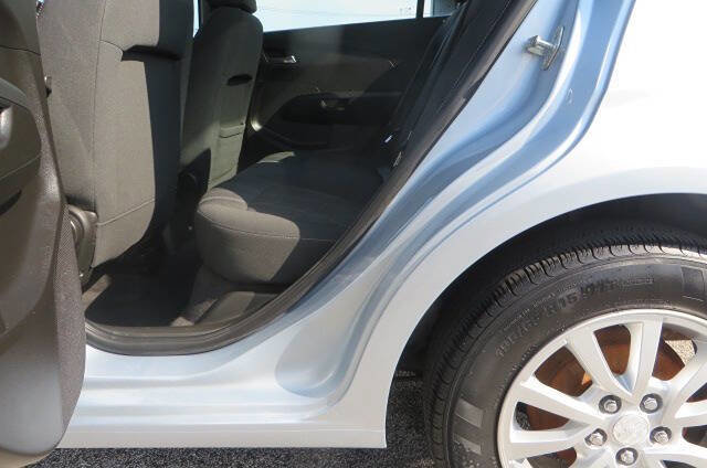 Used 2017 Chevrolet Sonic LT w/ Convenience Package image 13