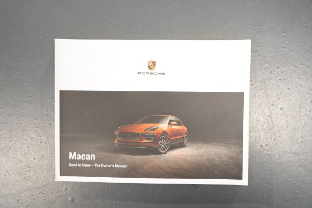 Used 2023 Porsche Macan AWD/4WD image 56