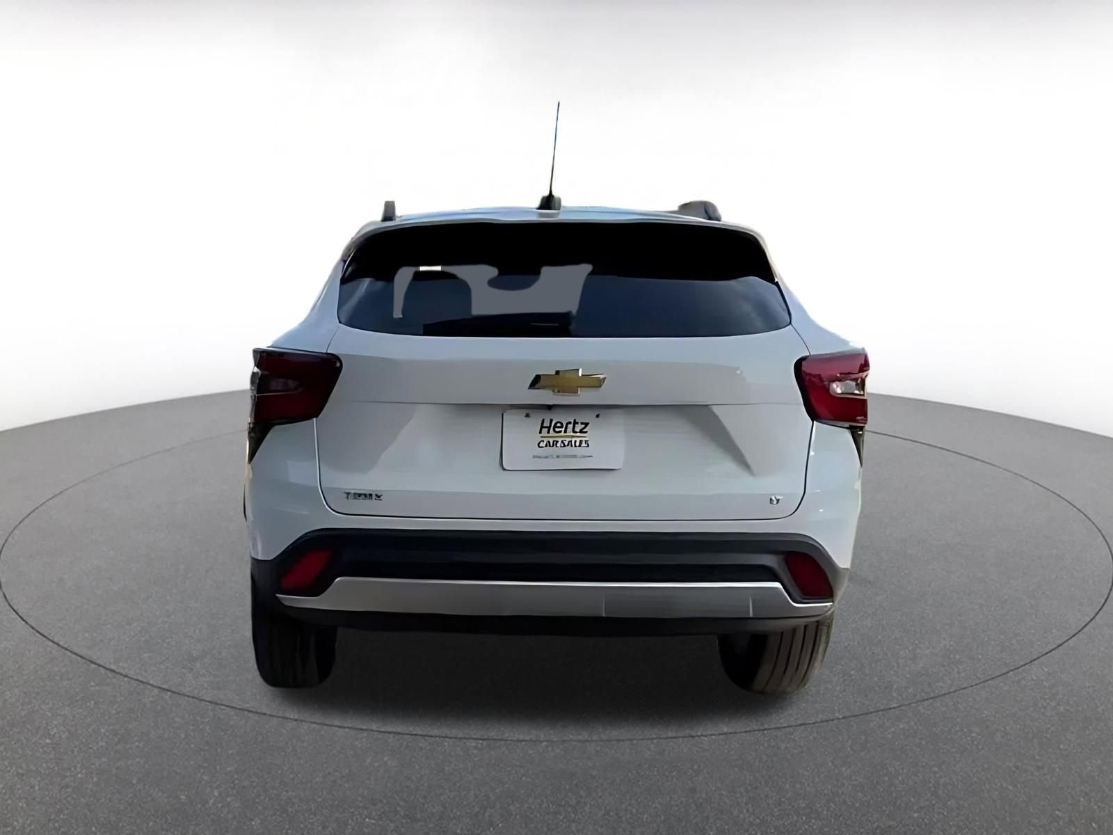 Used 2025 Chevrolet Trax LT image 11