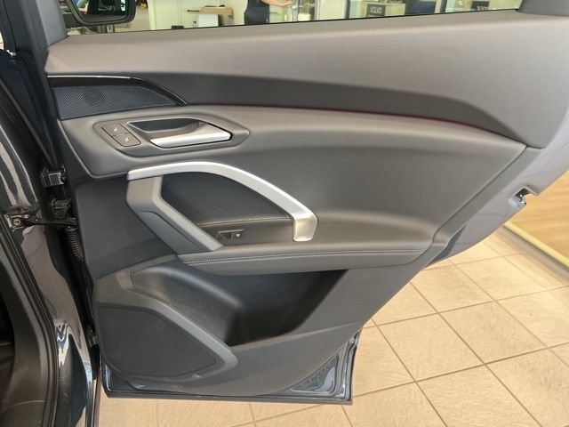 Used 2025 Audi Q5 Premium w/ Convenience Package AWD/4WD image 20