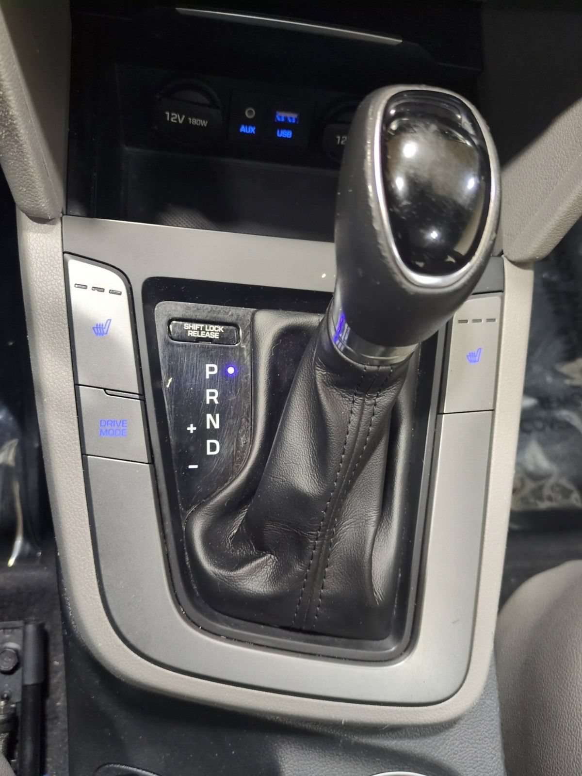 Used 2017 Hyundai Elantra Limited w/ Limited Tech Package 04 FWD image 18