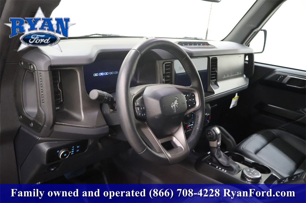 Used 2025 Ford Bronco Badlands image 19