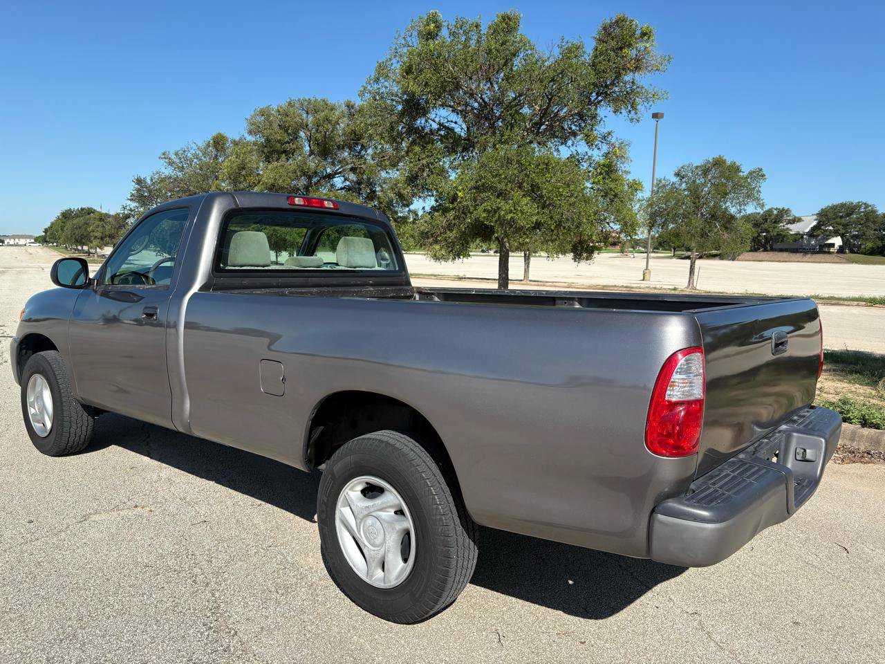 Used 2005 Toyota Tundra 2WD Regular Cab image 3