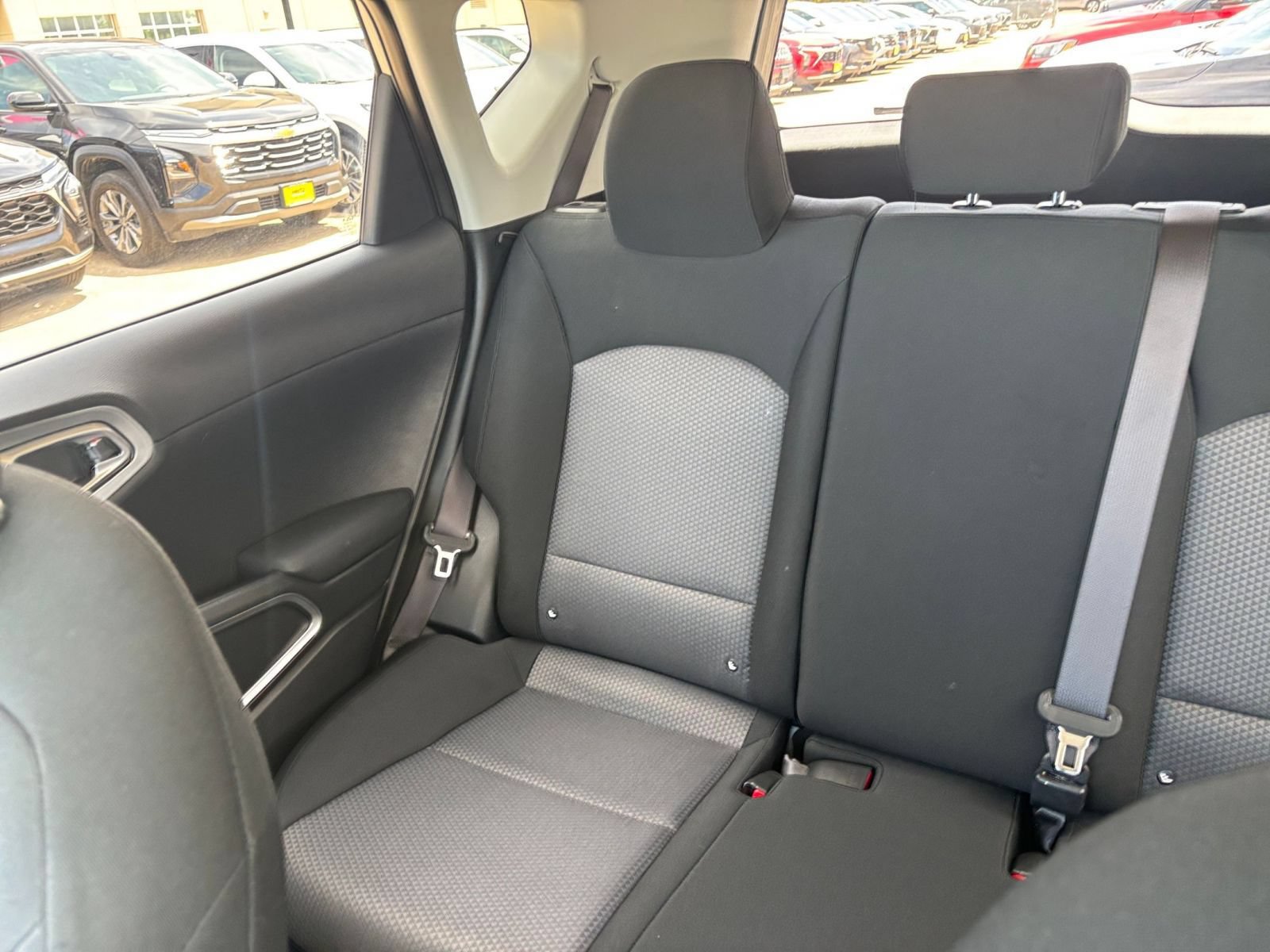 Used 2025 Kia Soul LX w/ LX Technology Package FWD image 32