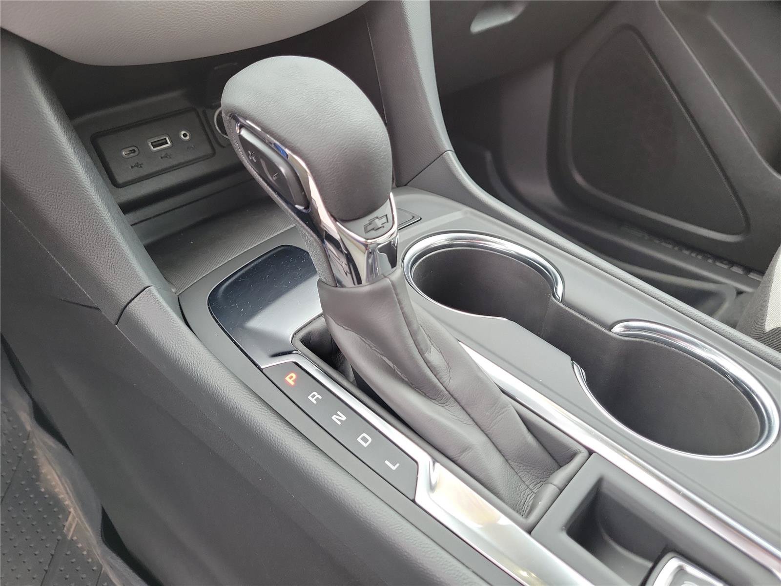 Used 2024 Chevrolet Equinox LT w/ LPO, Floor Liner Package FWD image 31