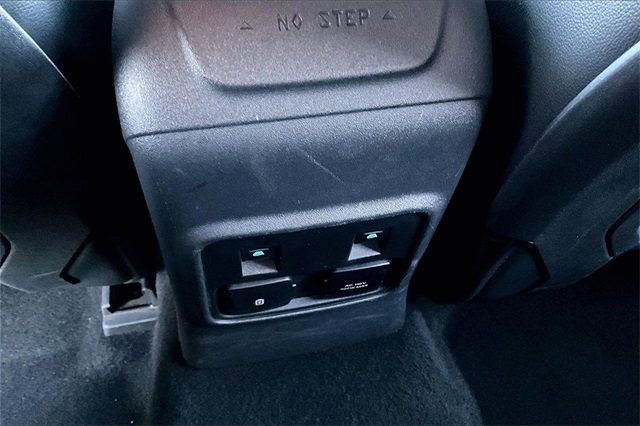 Used 2024 Ford Bronco Badlands image 10