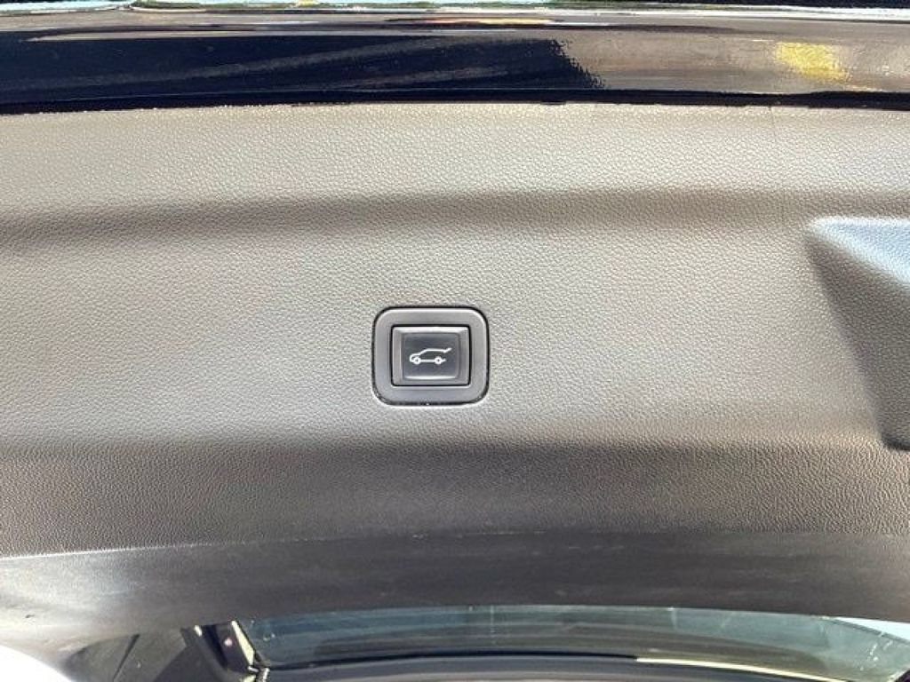 Used 2024 GMC Yukon Denali AWD/4WD image 31