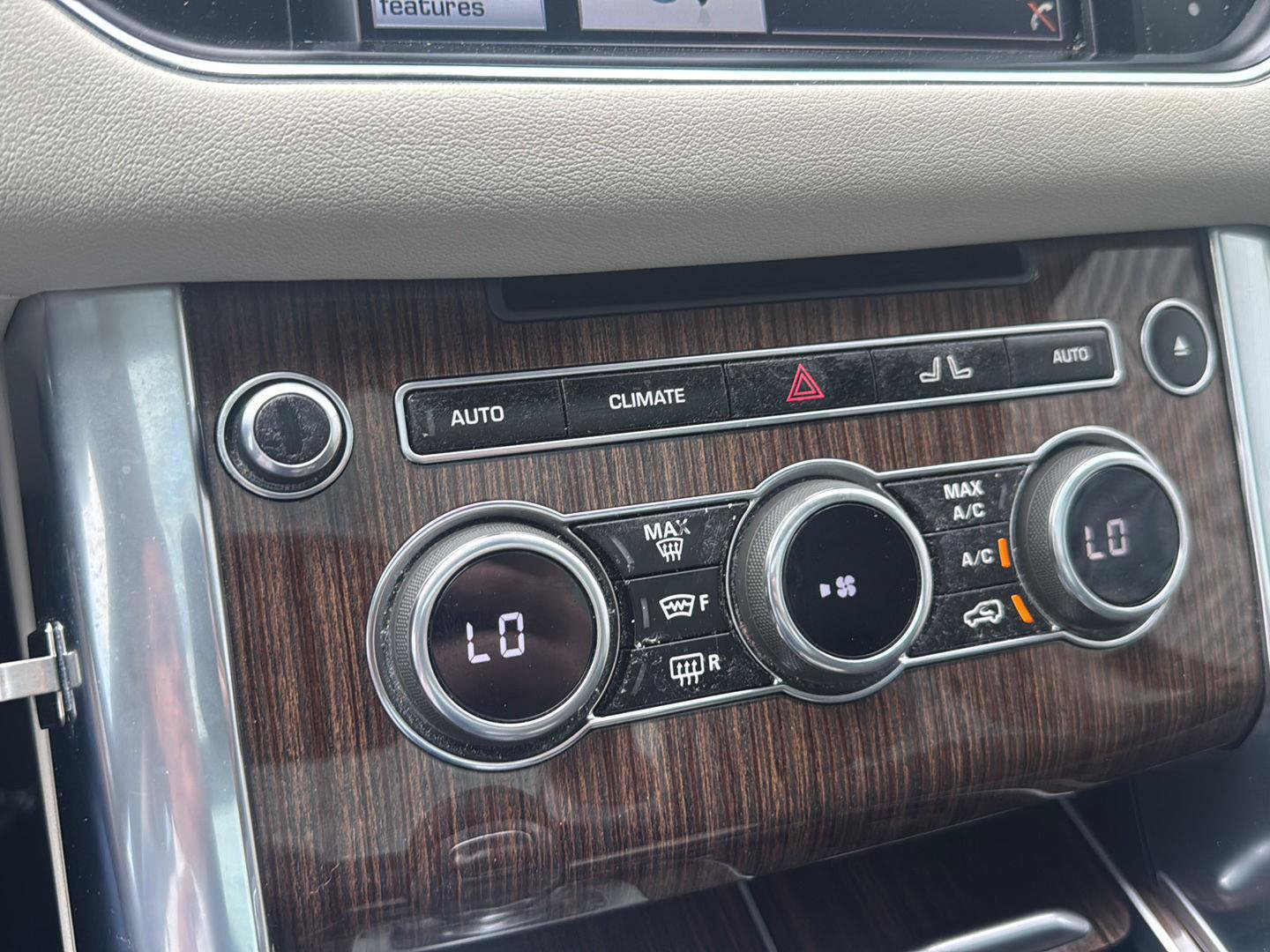 Used 2015 Land Rover Range Rover Sport HSE AWD/4WD image 29