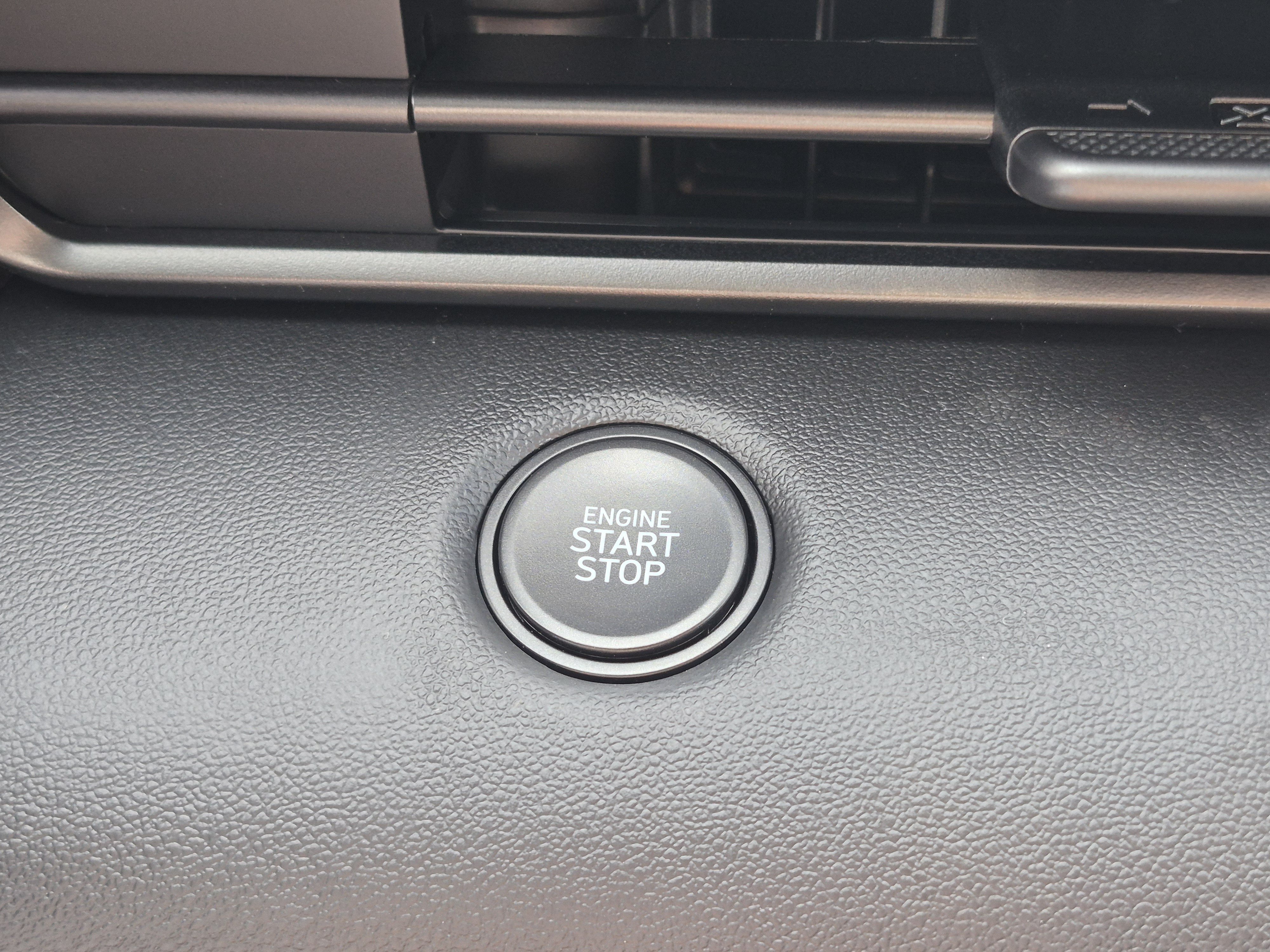 New 2026 Hyundai Elantra SEL Sport FWD image 30