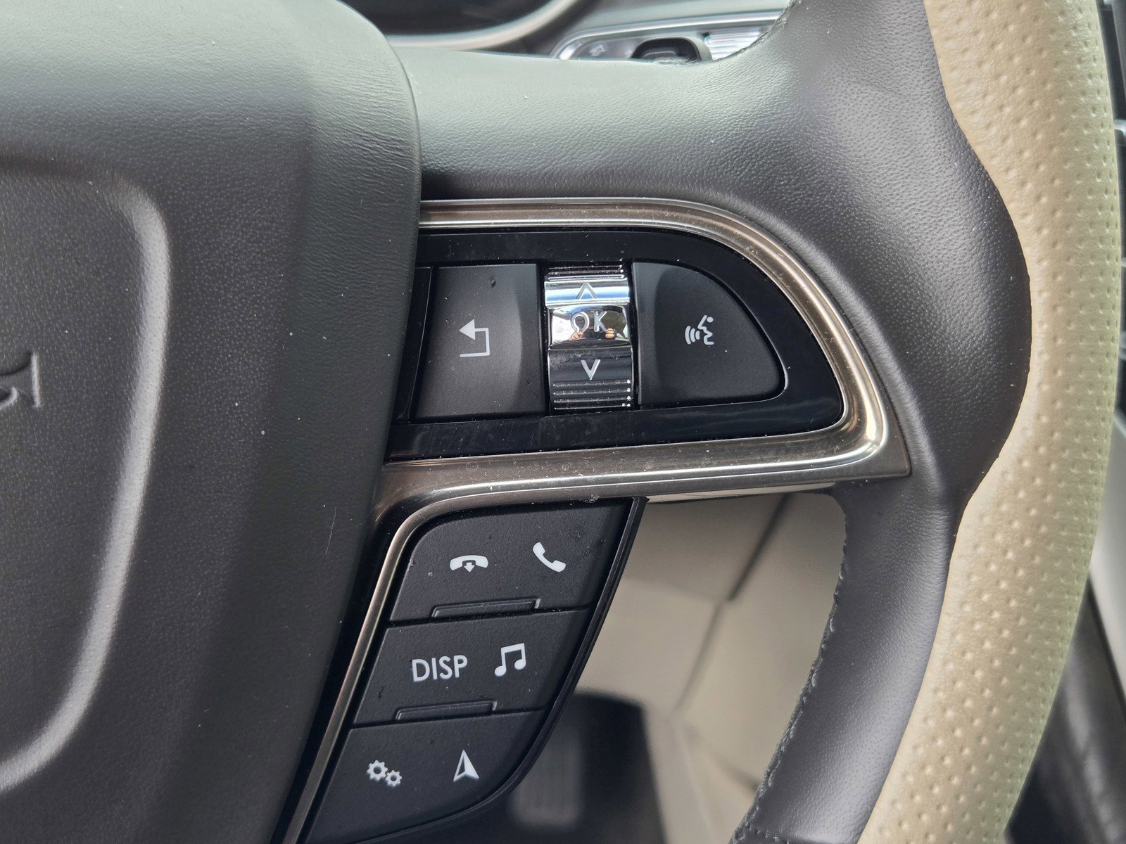 Used 2019 Lincoln Nautilus Reserve AWD/4WD image 21