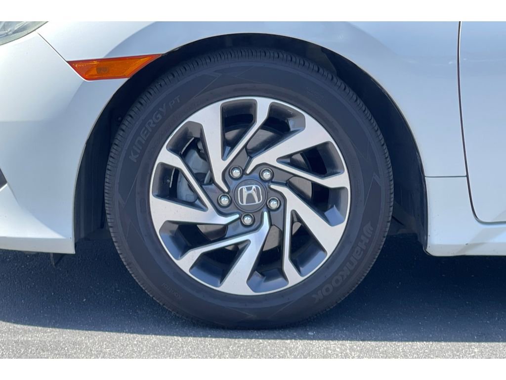 Certified 2018 Honda Civic EX image 10