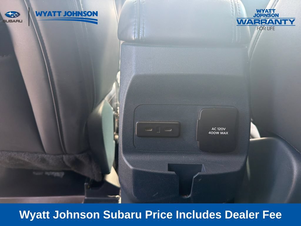 Used 2025 Ford Maverick Lariat w/ Black Appearance Package AWD/4WD image 33