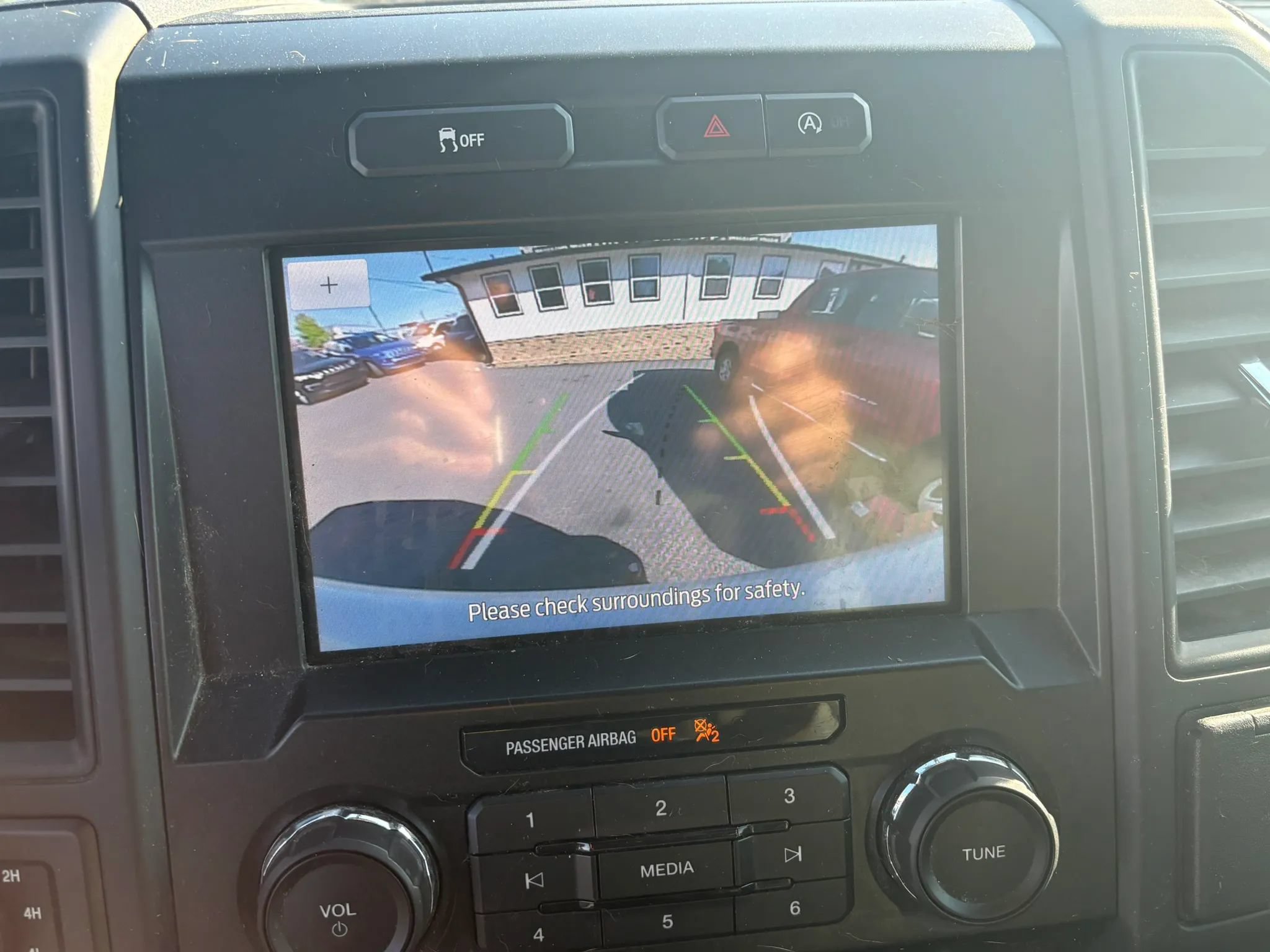 Used 2019 Ford F150 XL w/ Equipment Group 101A Mid AWD/4WD image 4