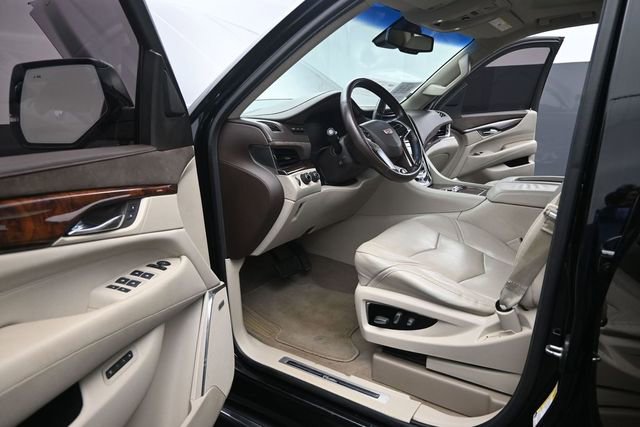 Used 2015 Cadillac Escalade Premium AWD/4WD image 9