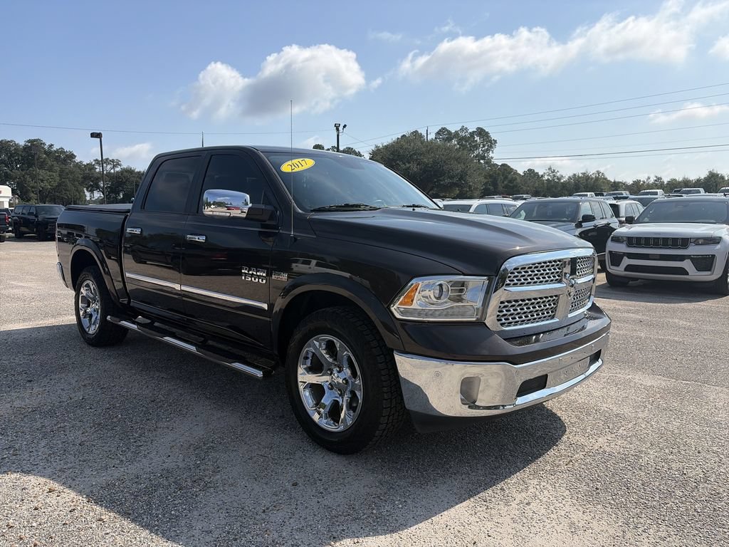 Used 2017 RAM 1500 Laramie w/ Convenience Group AWD/4WD image 8