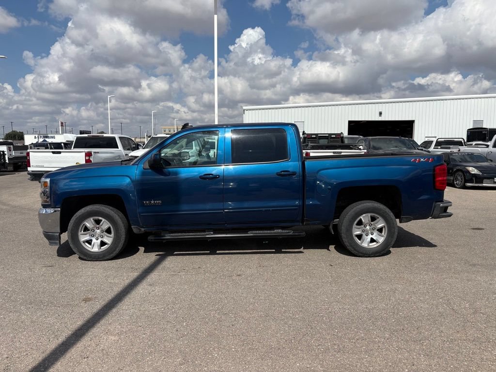 Used 2018 Chevrolet Silverado 1500 LT w/ Texas Edition AWD/4WD image 2