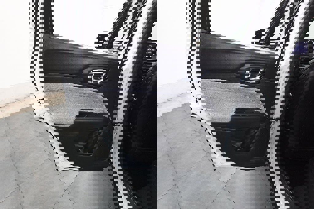 New 2026 Jeep Compass Latitude image 21