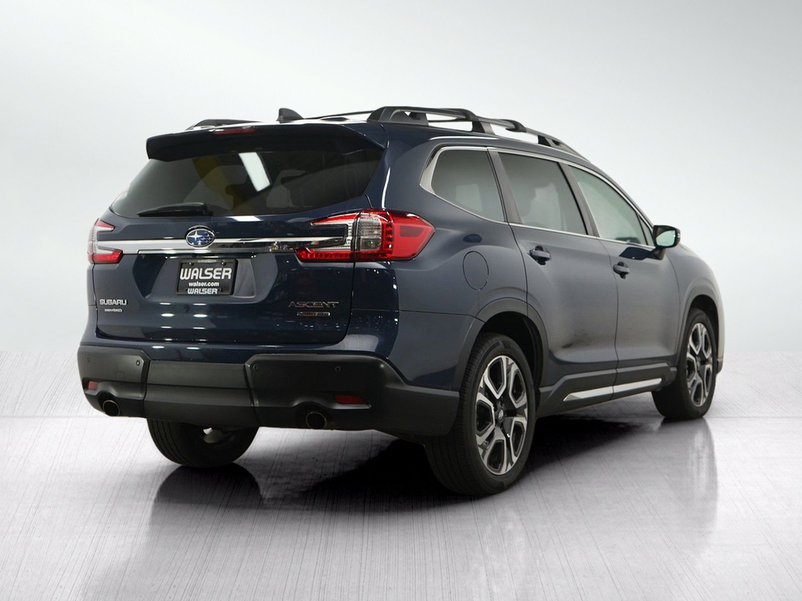 Used 2023 Subaru Ascent Limited AWD/4WD image 5