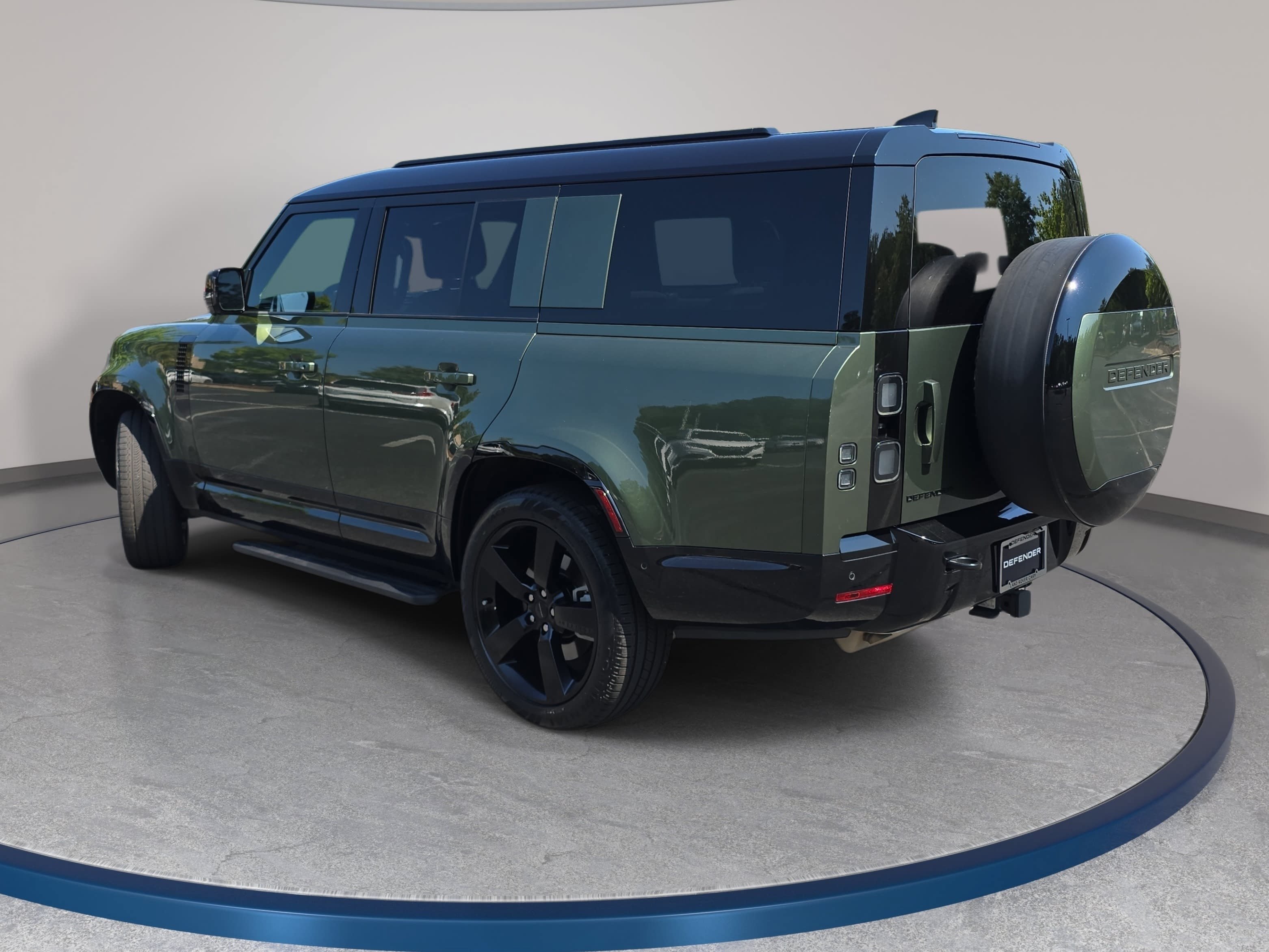 Certified 2026 Land Rover Defender 130 X-Dynamic SE AWD/4WD image 7