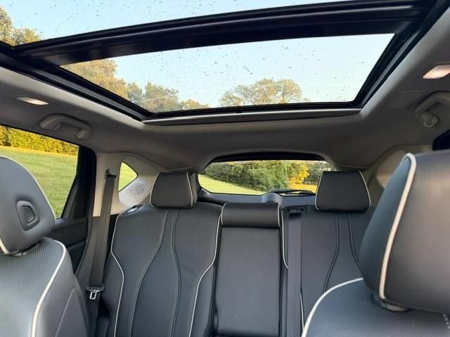 Used 2021 Acura RDX w/ Advance Package AWD/4WD image 9