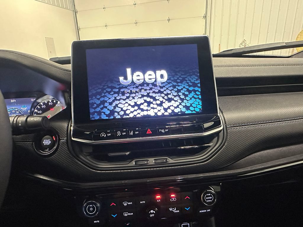 Used 2026 Jeep Compass Limited AWD/4WD image 31