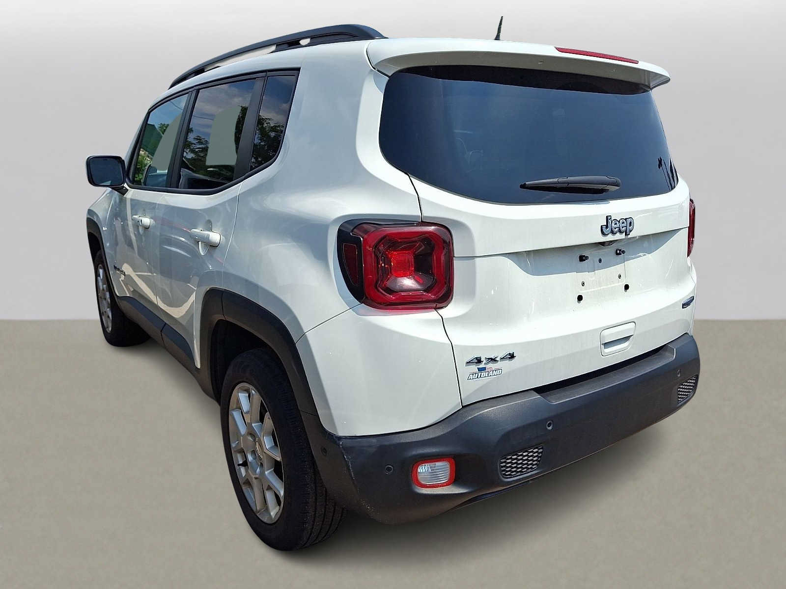 Used 2021 Jeep Renegade Latitude w/ Luxury Group I AWD/4WD image 4