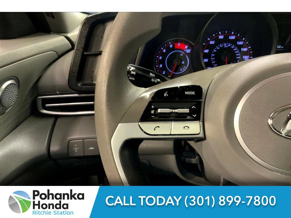 Used 2023 Hyundai Elantra SEL w/ Cargo Package image 21