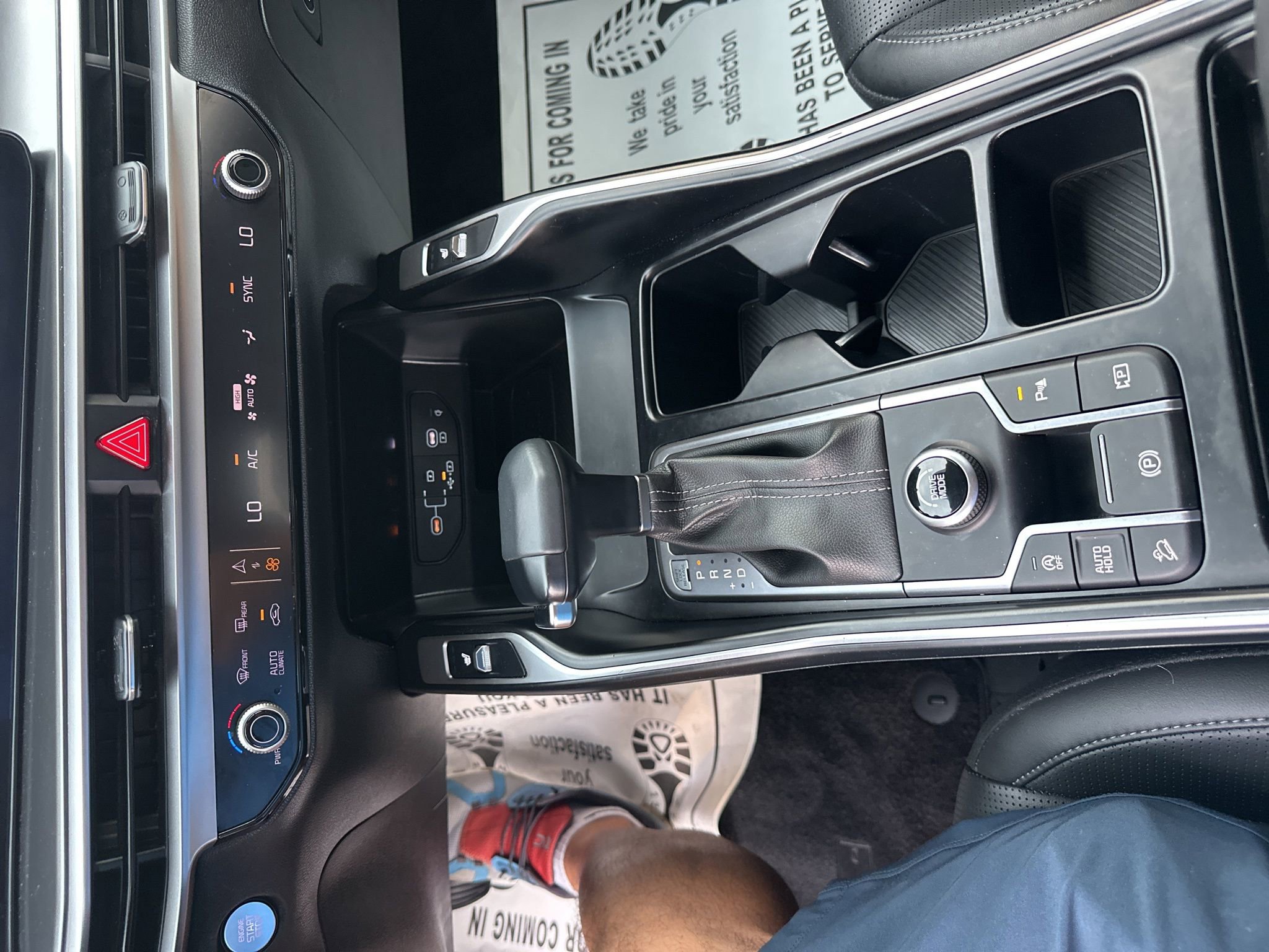 Used 2024 Kia Sorento S image 41