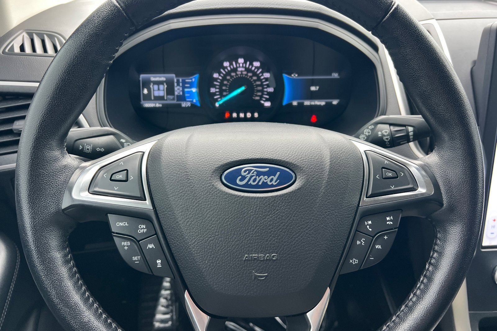 Used 2023 Ford Edge SEL image 21