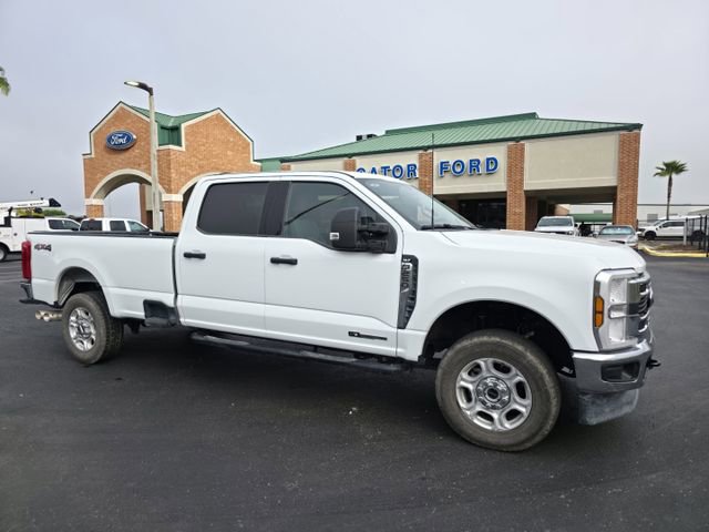 Used 2025 Ford F250 XLT image 2